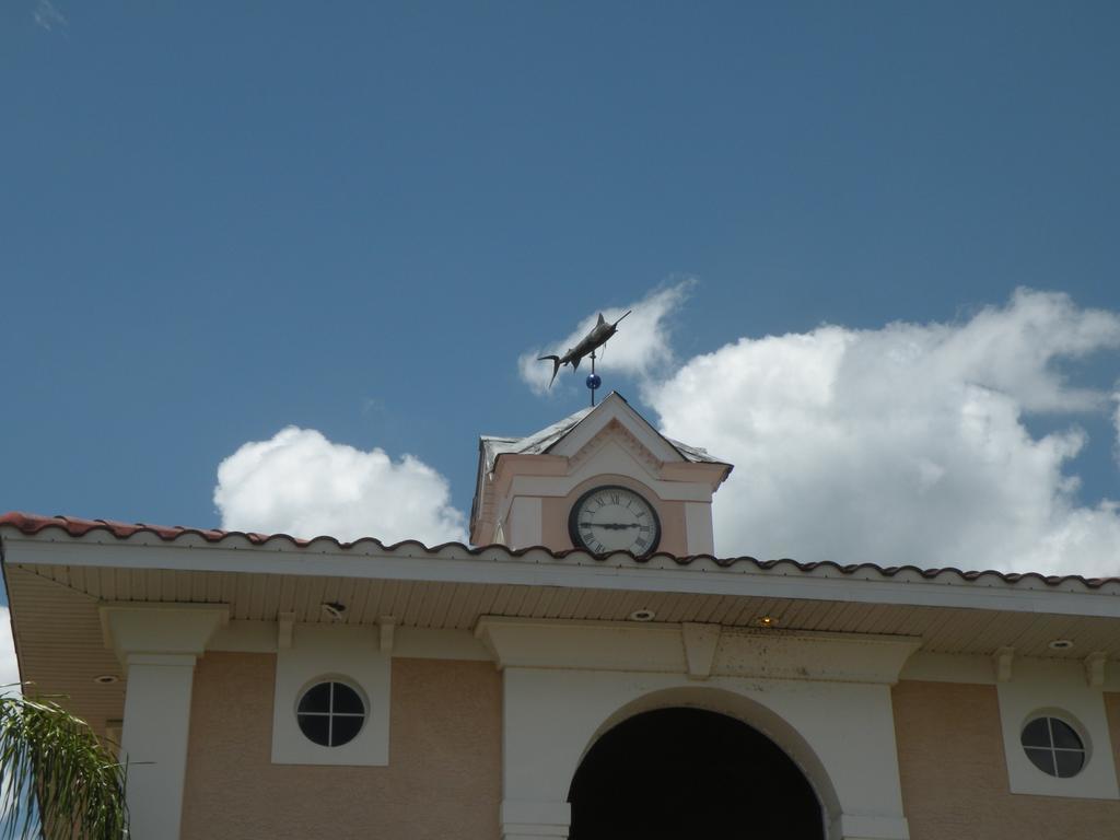 Tradewinds Homosassa Marina Resort Extérieur photo